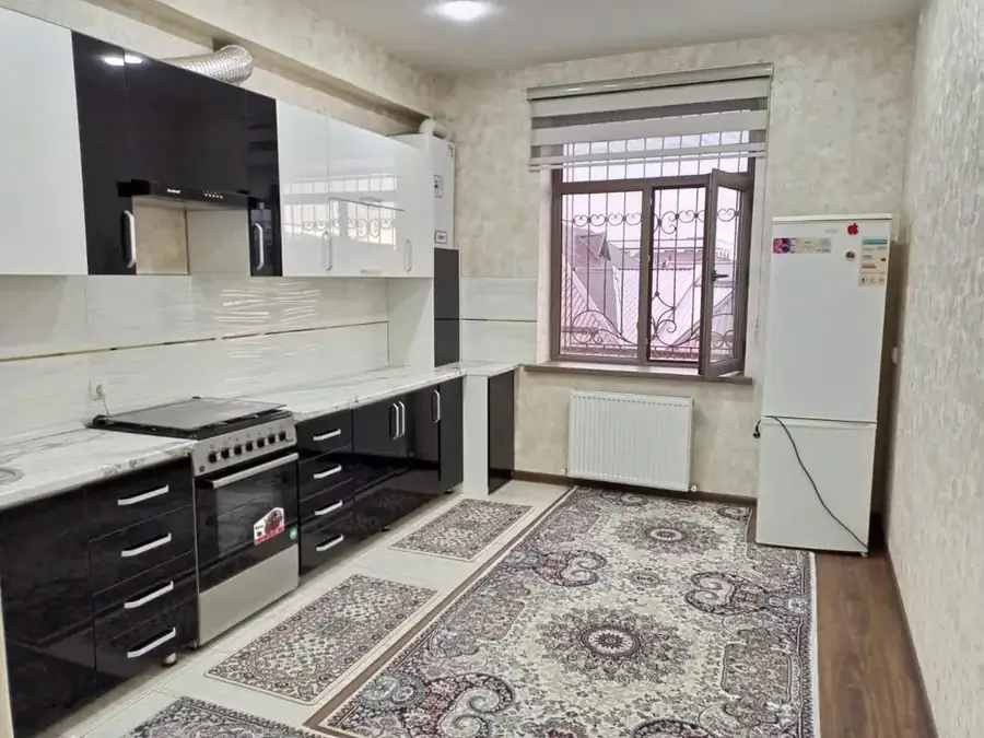 Продается 4-комнатная квартира − 134 м²