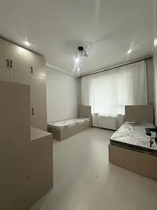 3 xonali kvartira sotiladi − 65 m²