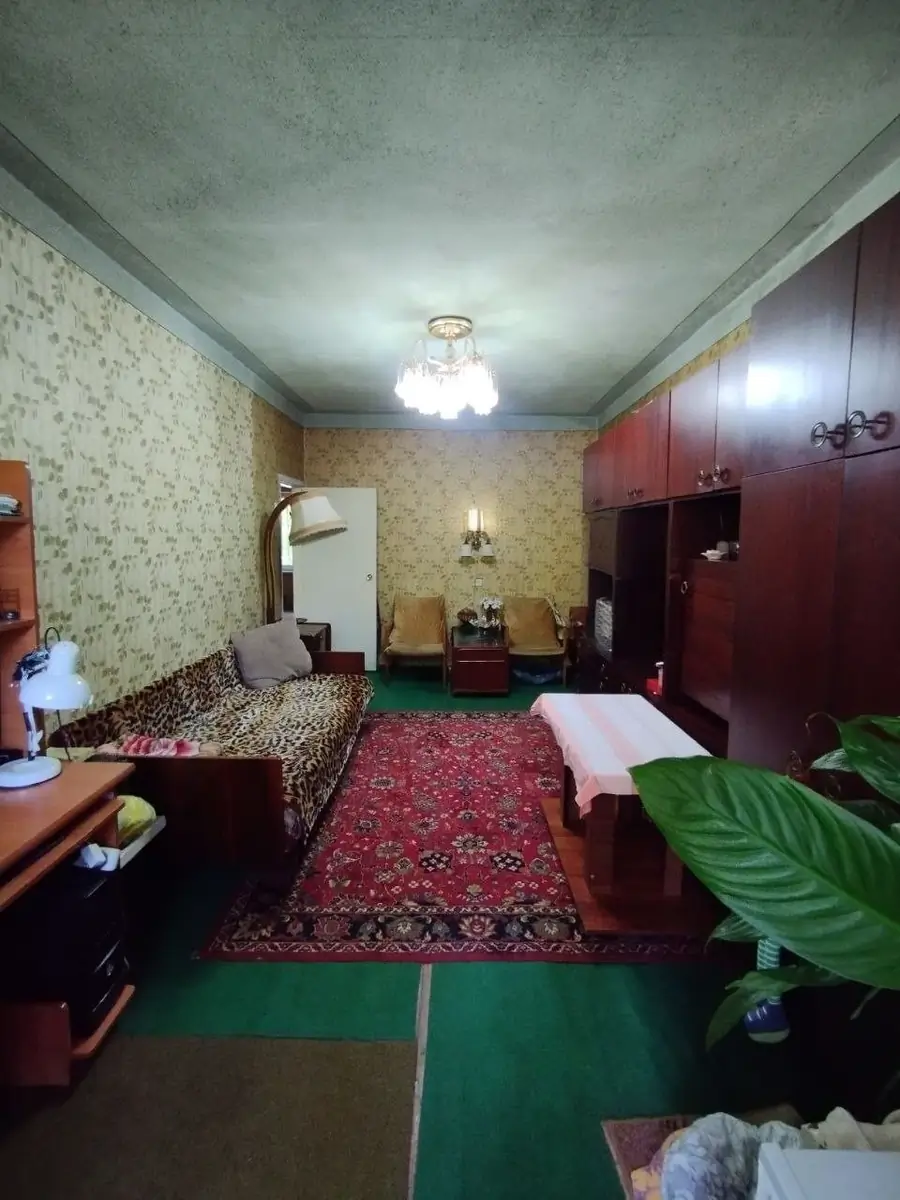 3 xonali kvartira sotiladi − 70 m²