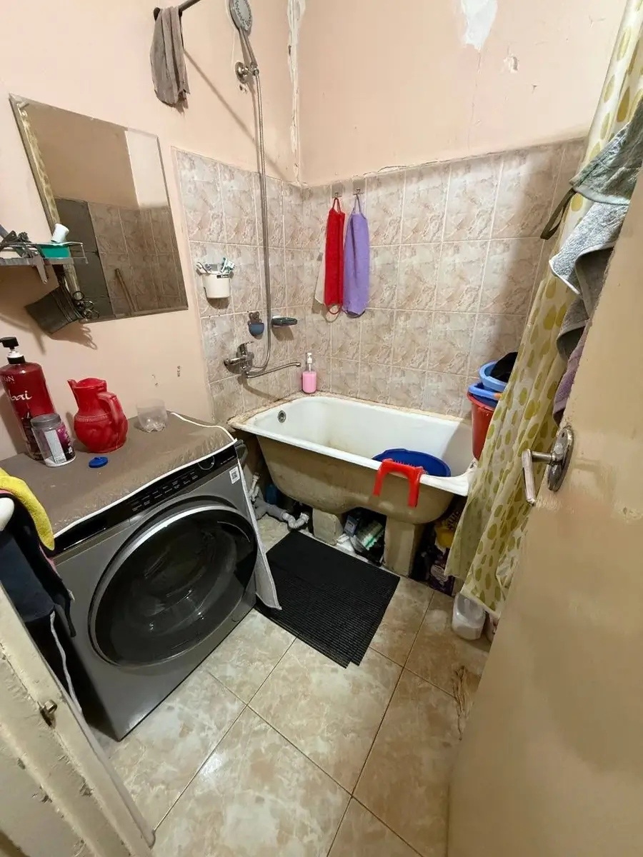 Продается 2-комнатная квартира − 52 м²