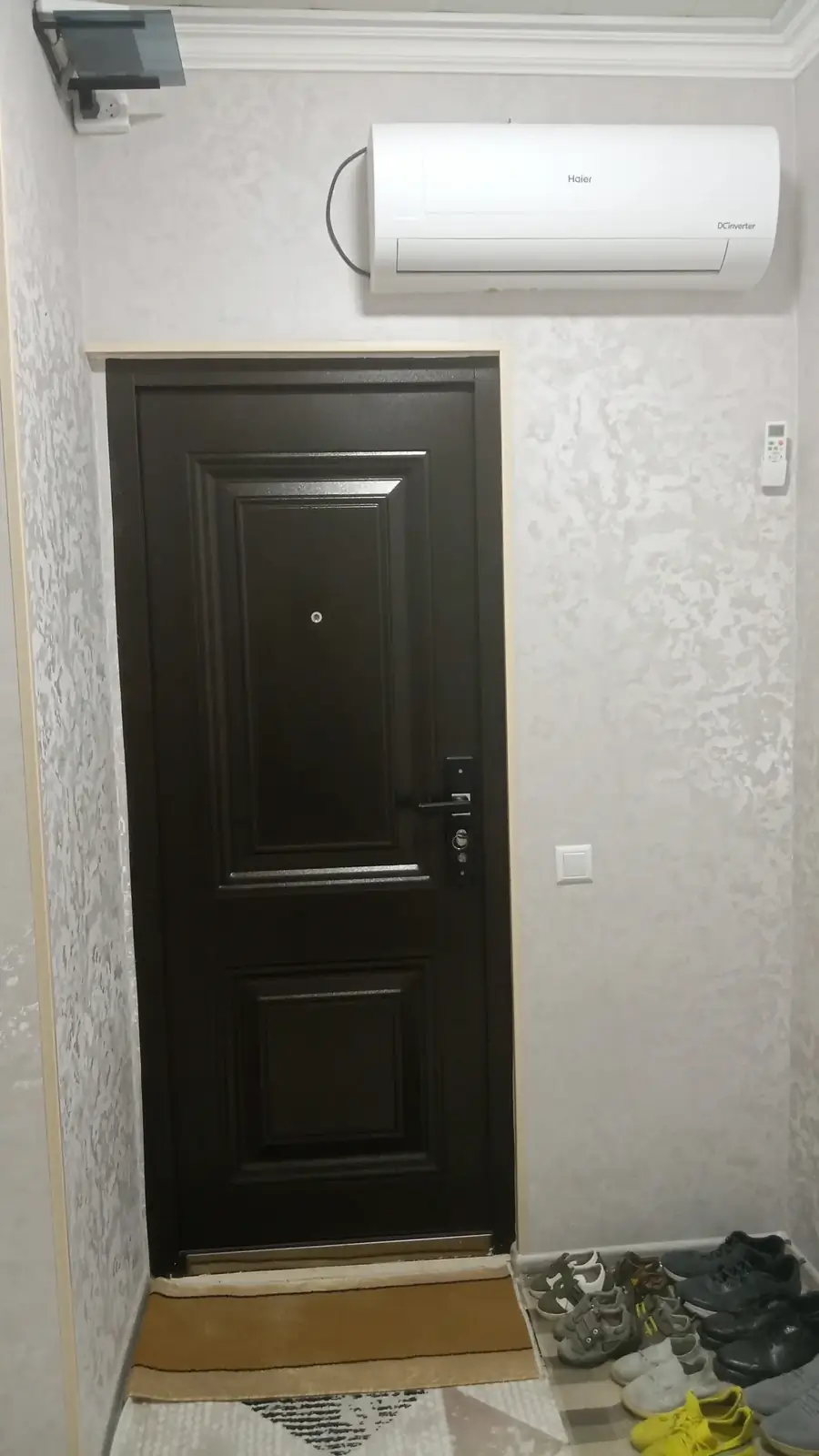 Продается 2-комнатная квартира − 57 м²