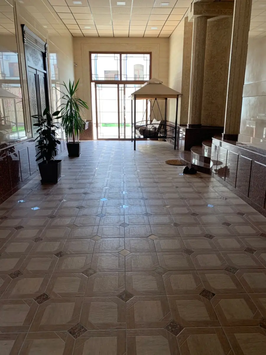 Ijaraga 4 qavatli uy − 700 m²