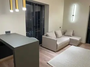 Сдается 3-комнатная квартира − 86 м²