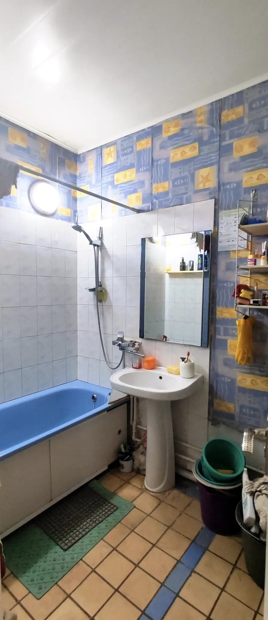 2 xonali kvartira sotiladi − 60 m²