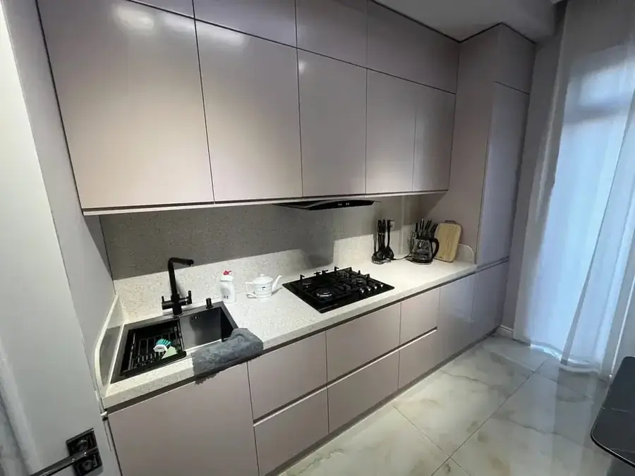 Сдается 3-комнатная квартира − 100 м²