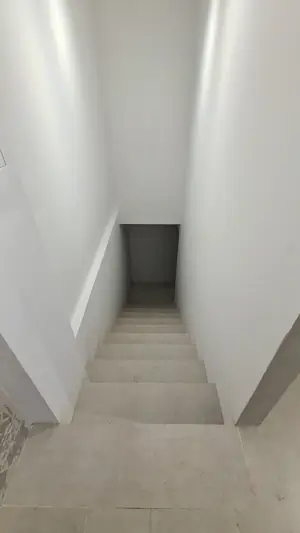Ijaraga ofis − 100 m²