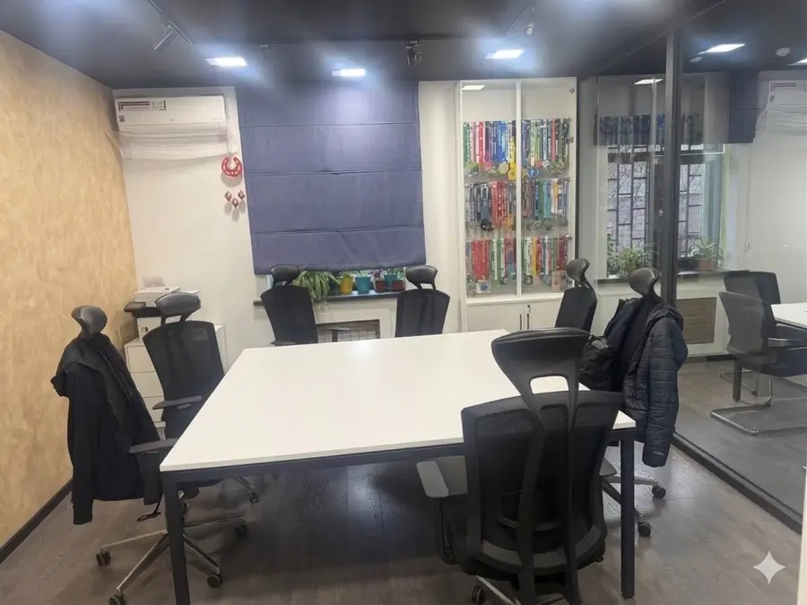 Ijaraga ofis − 164 m²