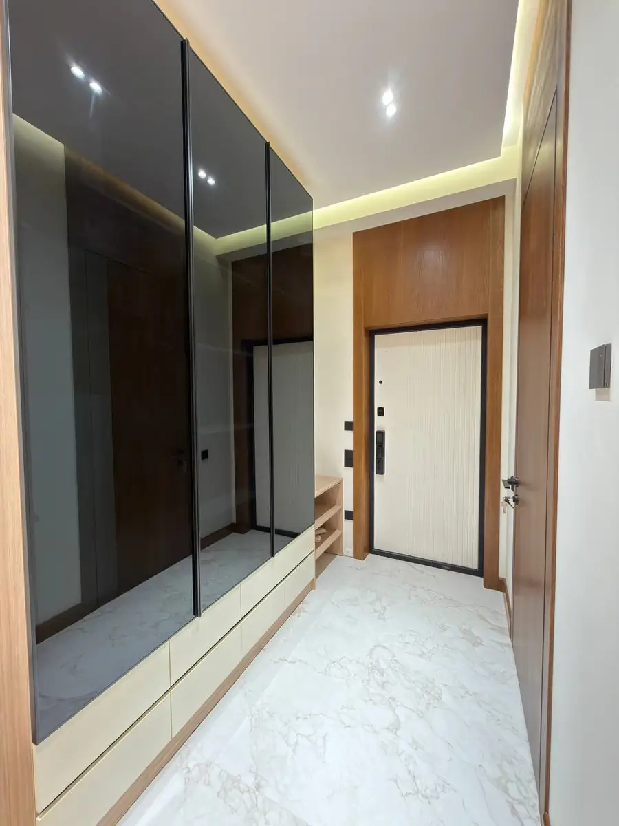 Продается 1-комнатная квартира − 27 м²