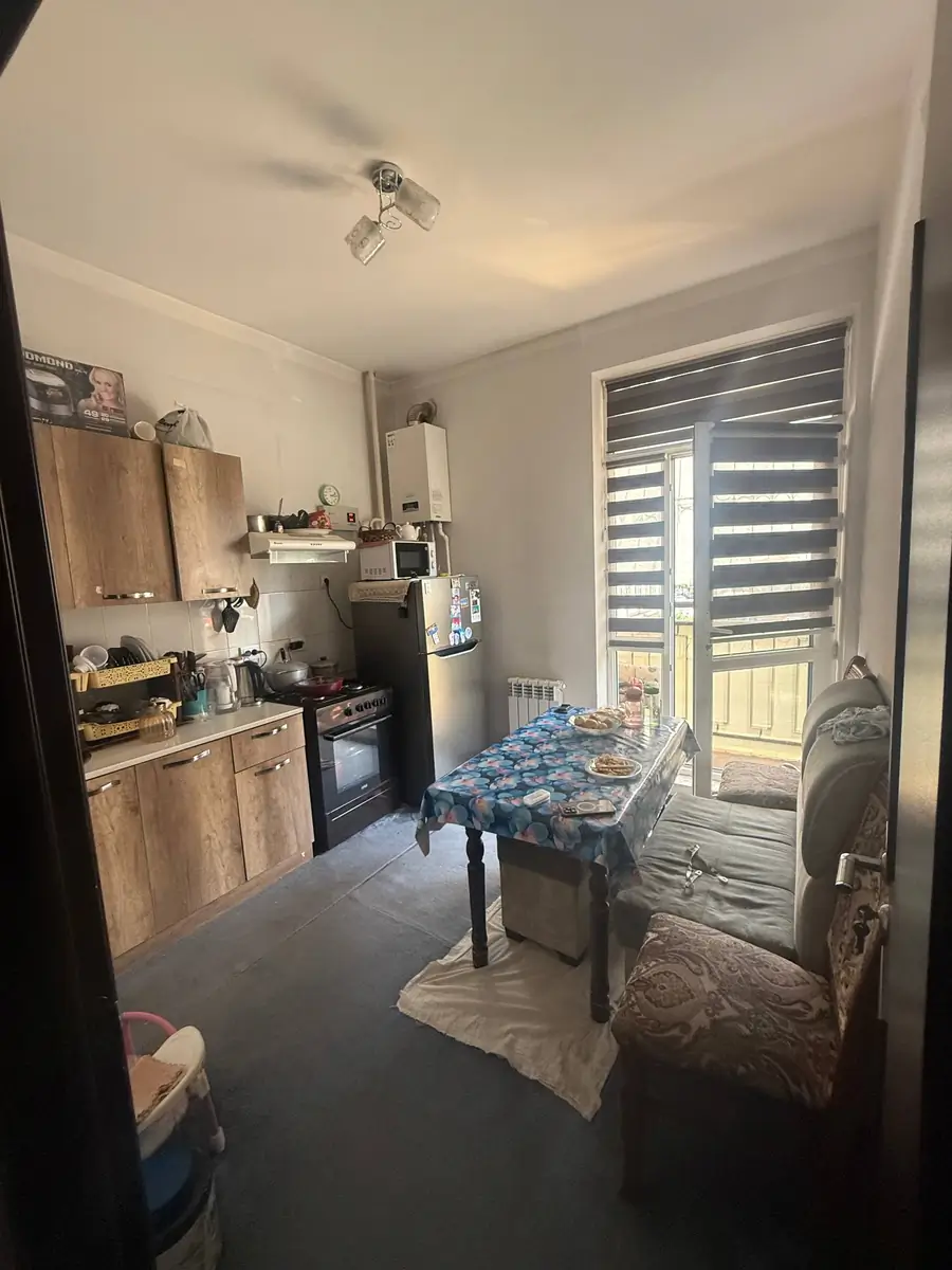 2 xonali kvartira sotiladi − 48 m²