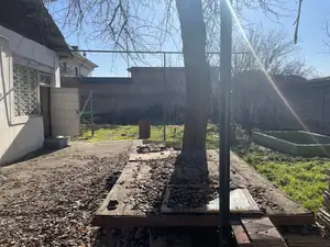 1 qavatli uy − 60 m², 6 sot.