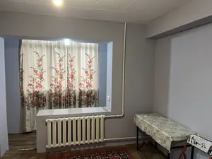 Сдается 1-комнатная квартира − 30 м²