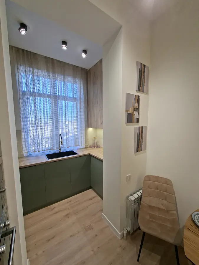 4-комнатная квартира − 110 м², 2/10 этаж