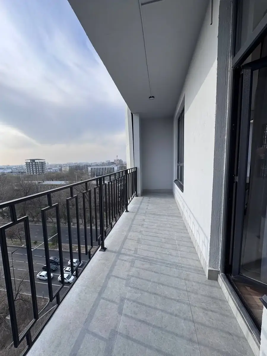 Продается 3-комнатная квартира − 89 м²