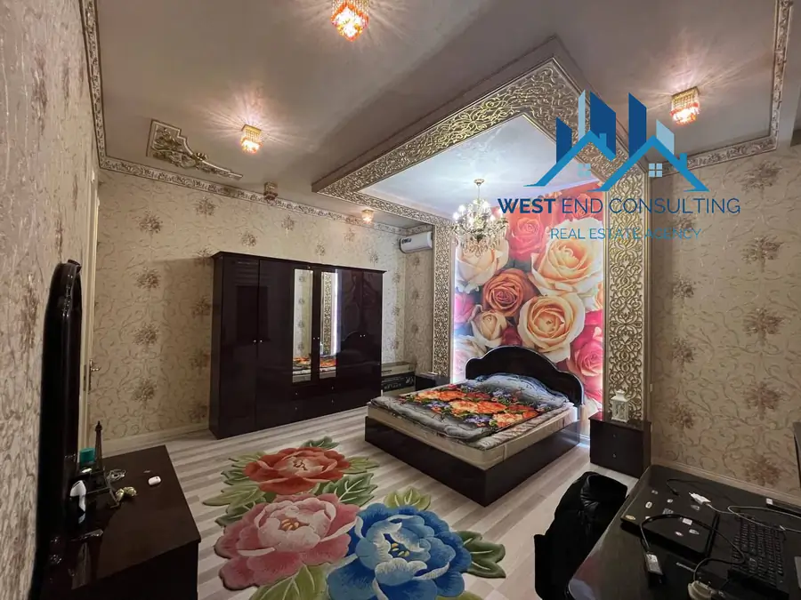 Ijaraga 3 qavatli uy − 430 m²