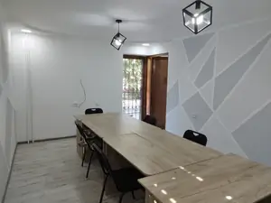 Ofis − 90 m², 1/5 qavat