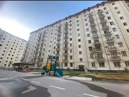 3-комнатная квартира − 80 м², 7/10 этаж