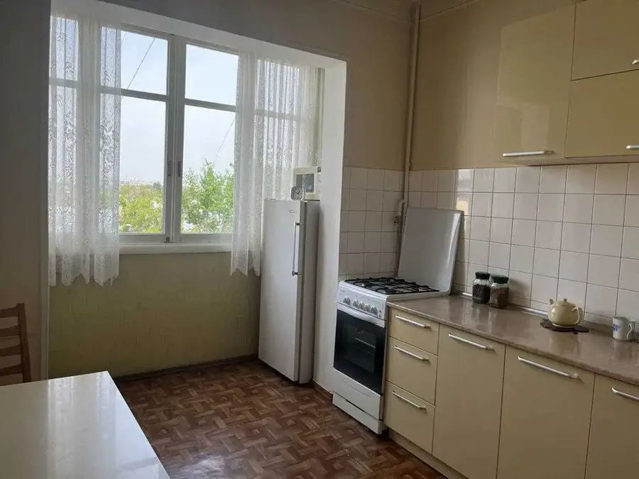 Продается 2-комнатная квартира − 64 м²