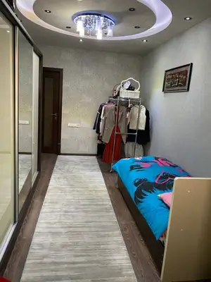 Продается 3-комнатная квартира − 111 м²