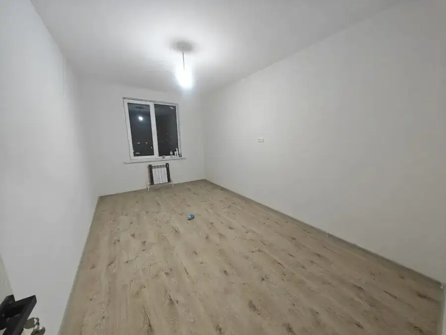 Продается 3-комнатная квартира − 68 м²