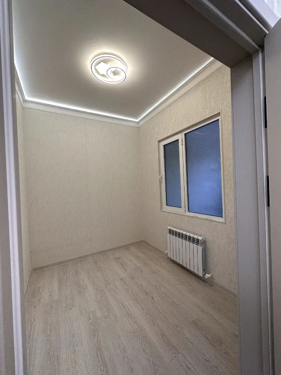 Продается 1-комнатная квартира − 44 м²