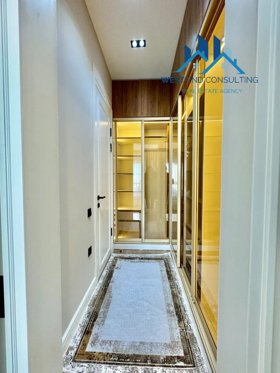 Ijaraga 4 xonali kvartira − 230 m²