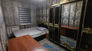 3 xonali kvartira sotiladi − 72 m²