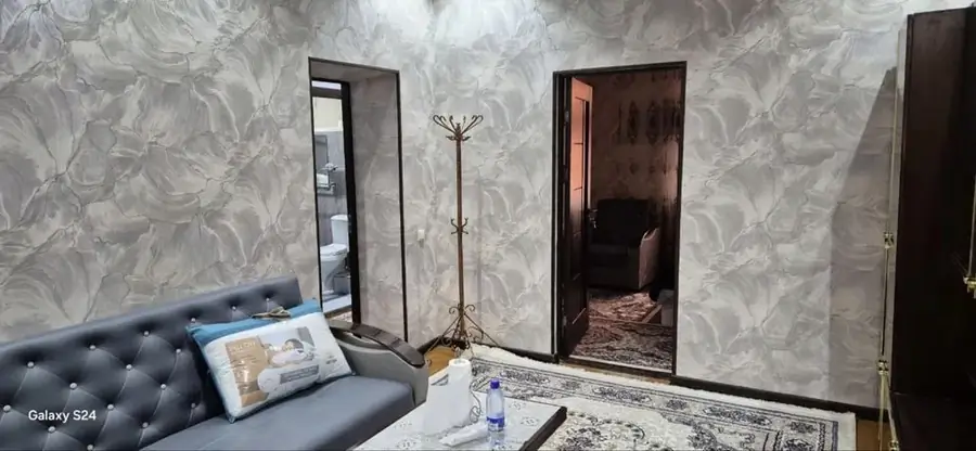 Сдается 2-комнатная квартира − 40 м²
