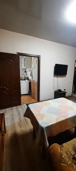 2 xonali kvartira sotiladi − 46 m²
