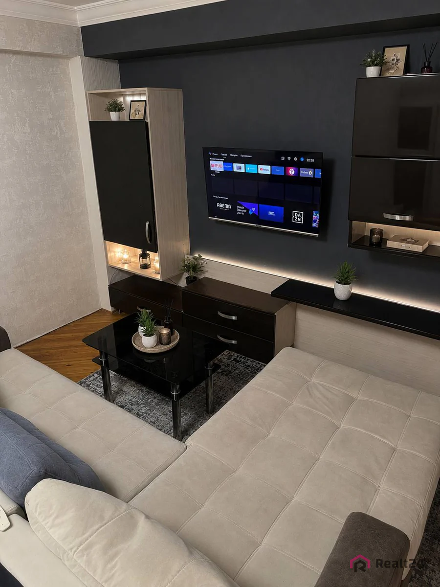 Посуточно 1-комнатная квартира − 45 м²