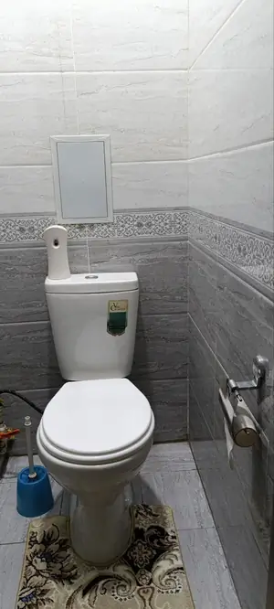 3 xonali kvartira sotiladi − 50 m²