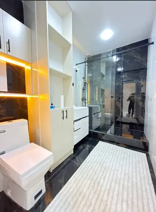 3 xonali kvartira sotiladi − 93 m²