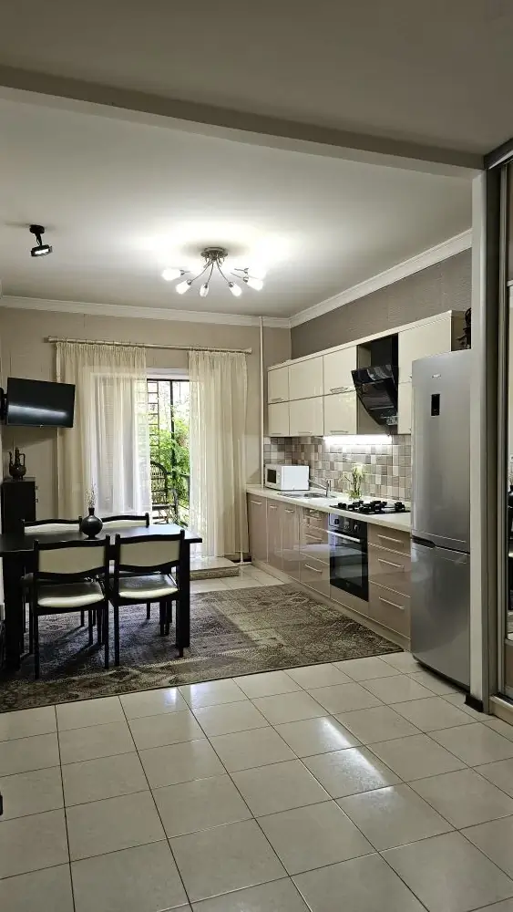 2-комнатная квартира − 62 м², 1/4 этаж