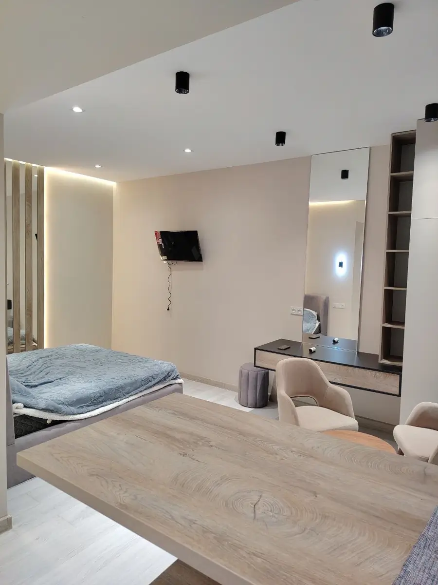 Продается 1-комнатная квартира − 33 м²