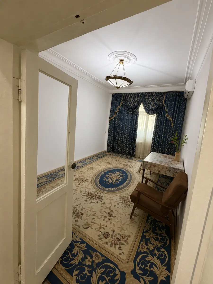 2 xonali kvartira sotiladi − 60 m²