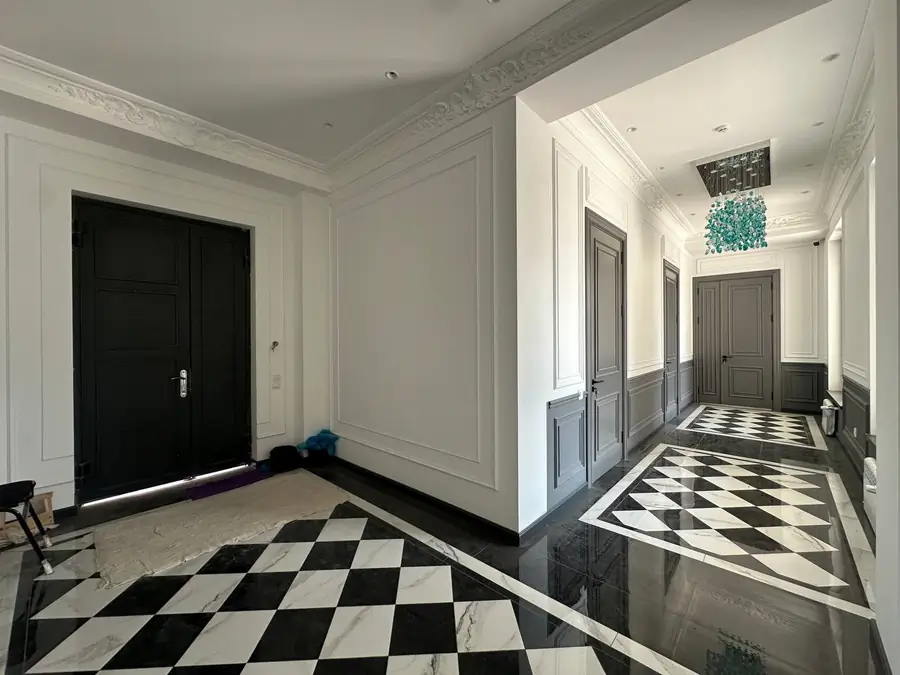 Ofis sotiladi − 1000 m²
