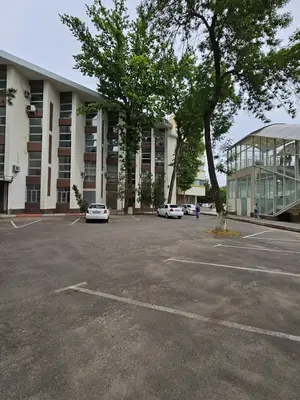 Ijaraga ofis − 4300 m²