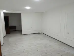 Ijaraga ofis − 90 m²