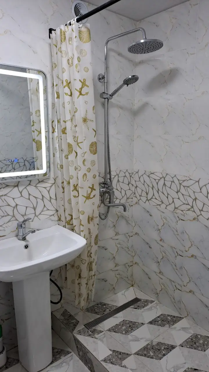 2 xonali kvartira sotiladi − 54 m²