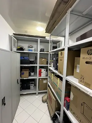 Ofis sotiladi − 366 m²