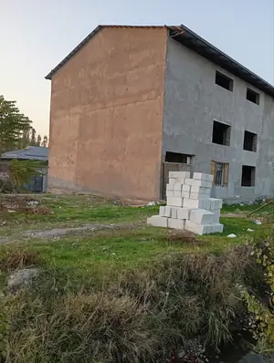 Savdo-sotiq maydoni sotiladi − 1300 m²
