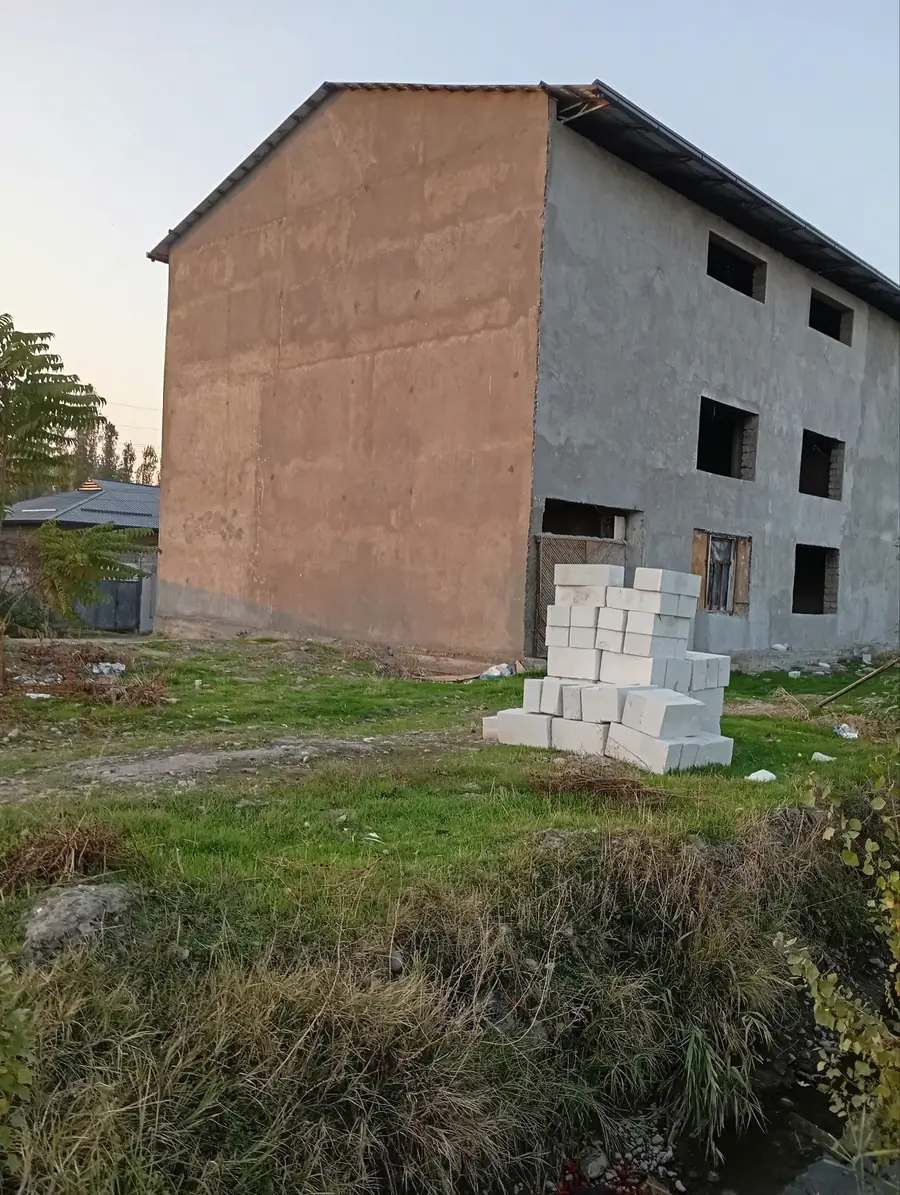 Savdo-sotiq maydoni sotiladi − 1300 m²