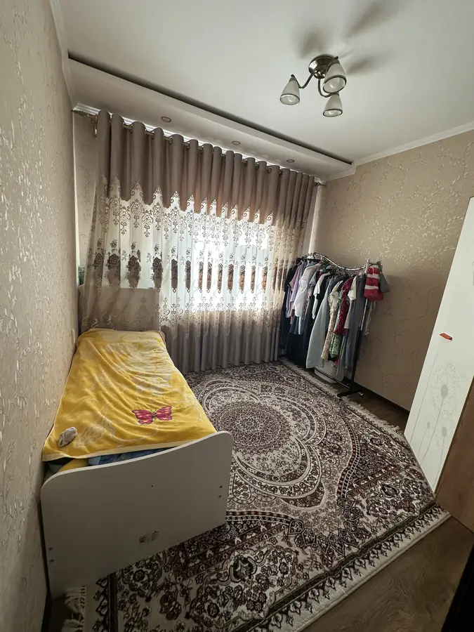 Продается 4-комнатная квартира − 98 м²