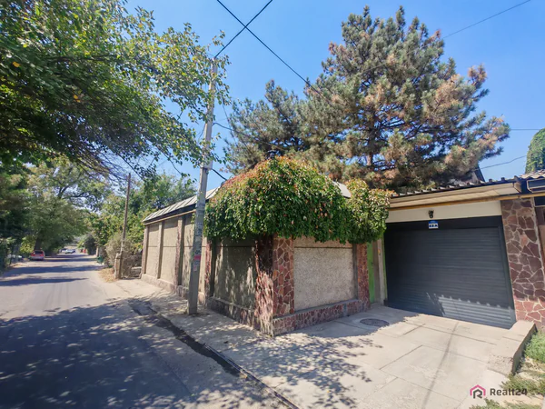 2 qavatli uy sotiladi − 175 m²