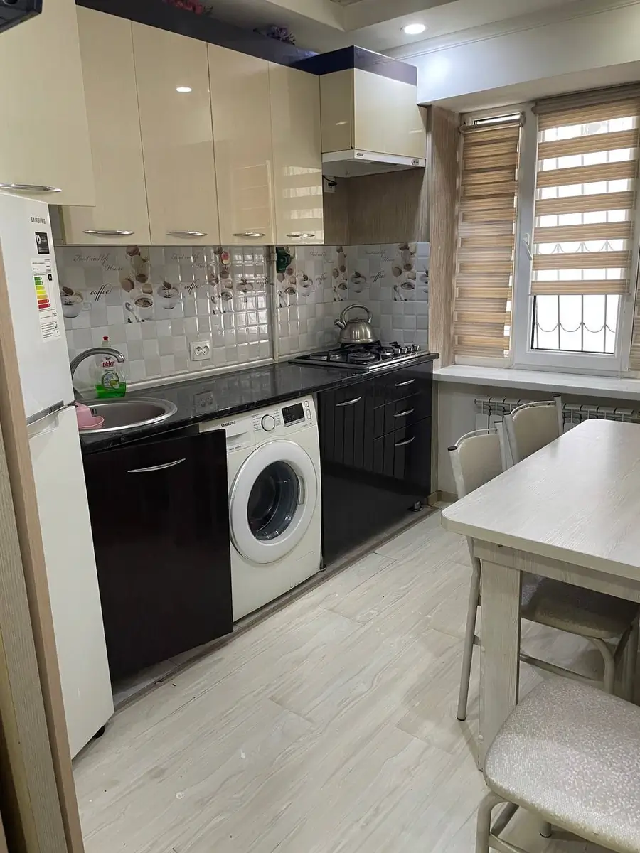 1 xonali kvartira sotiladi − 26 m²