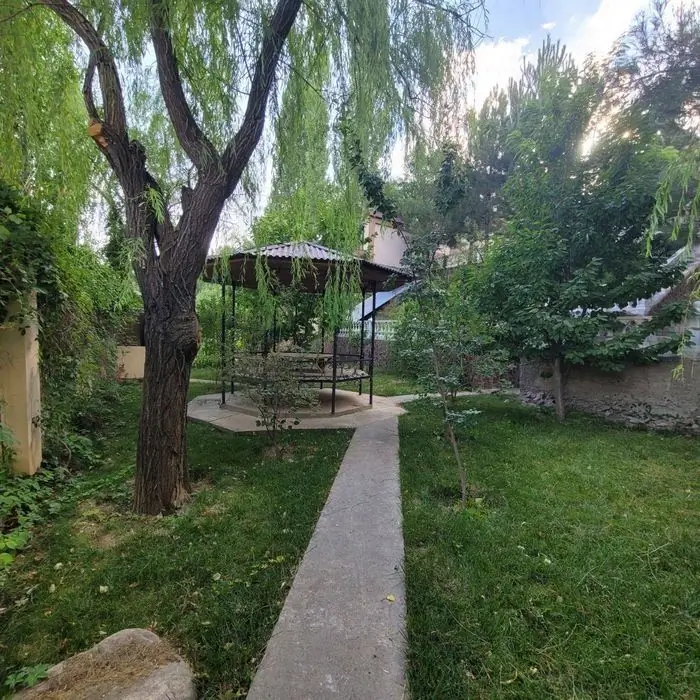 Sutkabay 2 qavatli uy − 500 m²