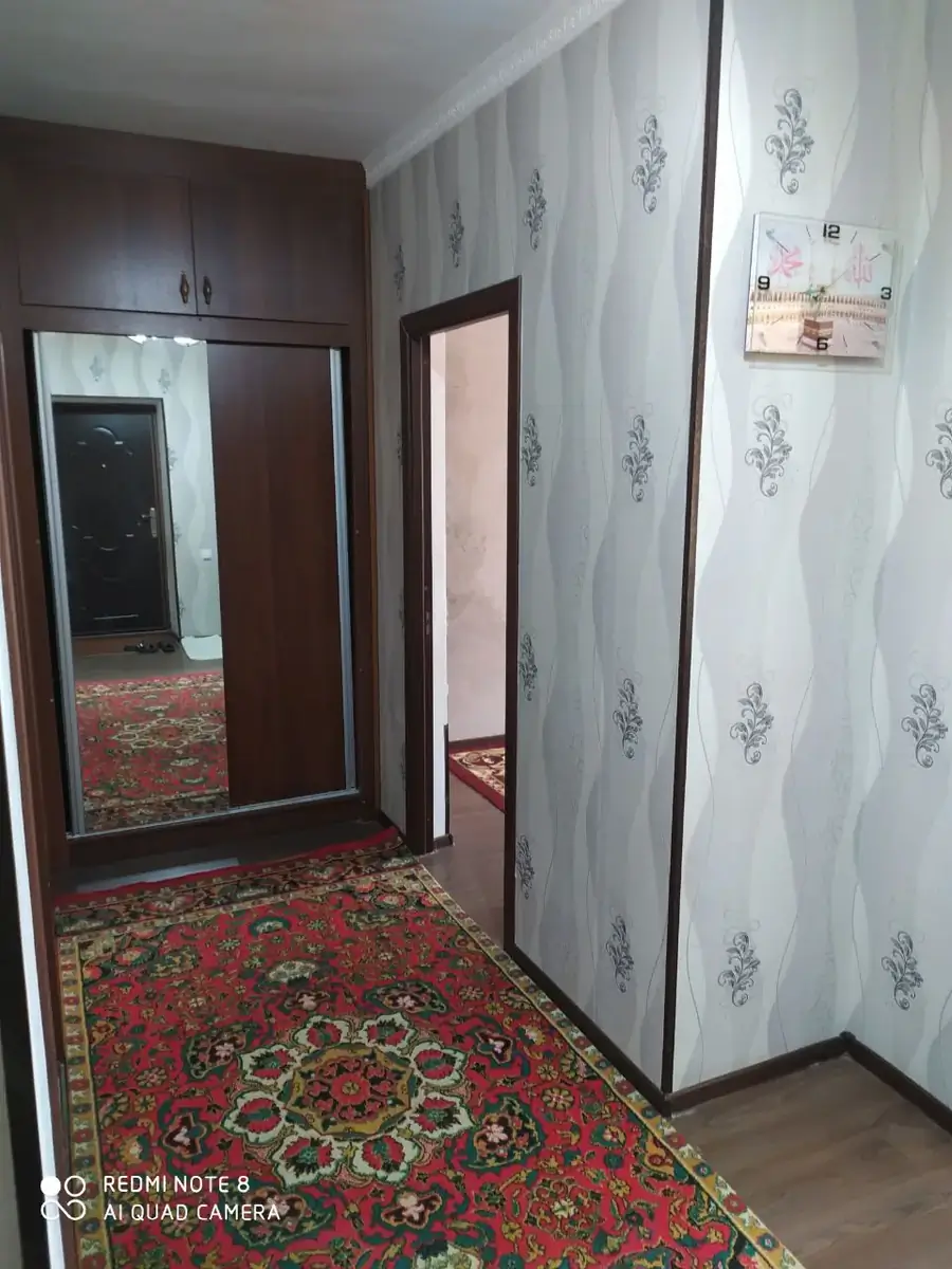 3 xonali kvartira sotiladi − 66 m²