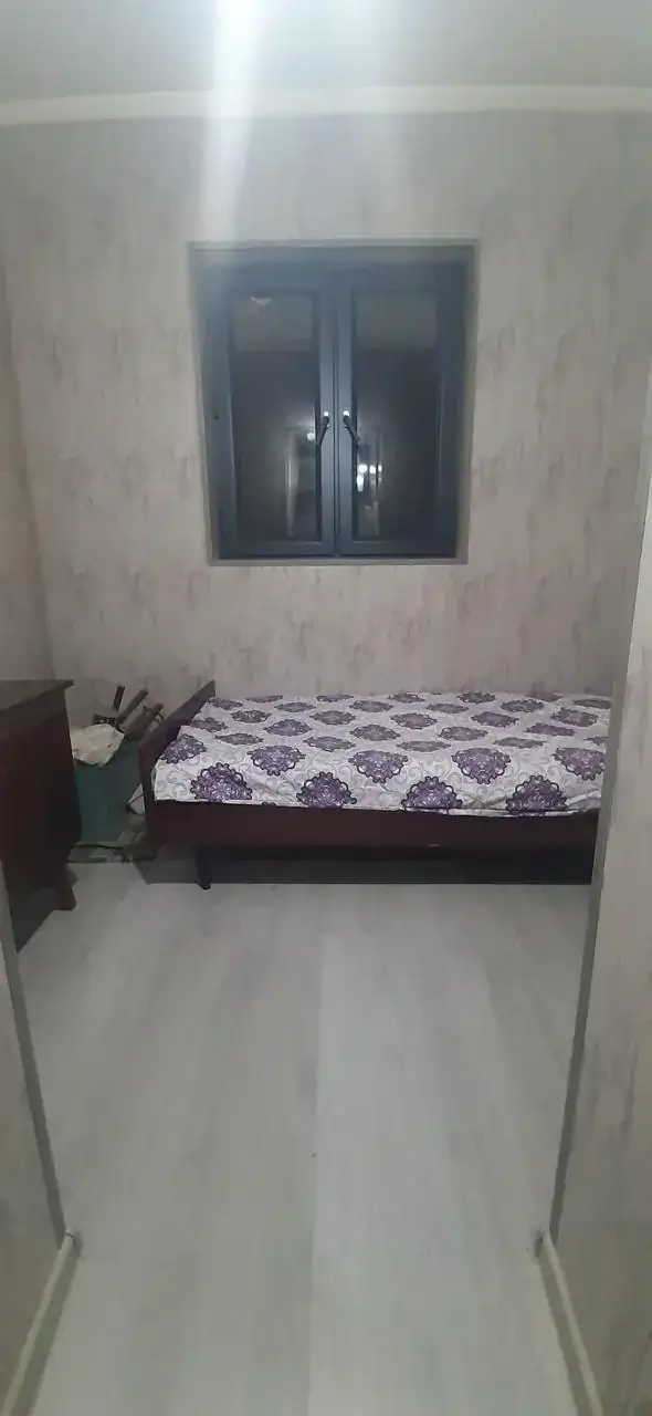 Продается 1-комнатная квартира − 34 м²