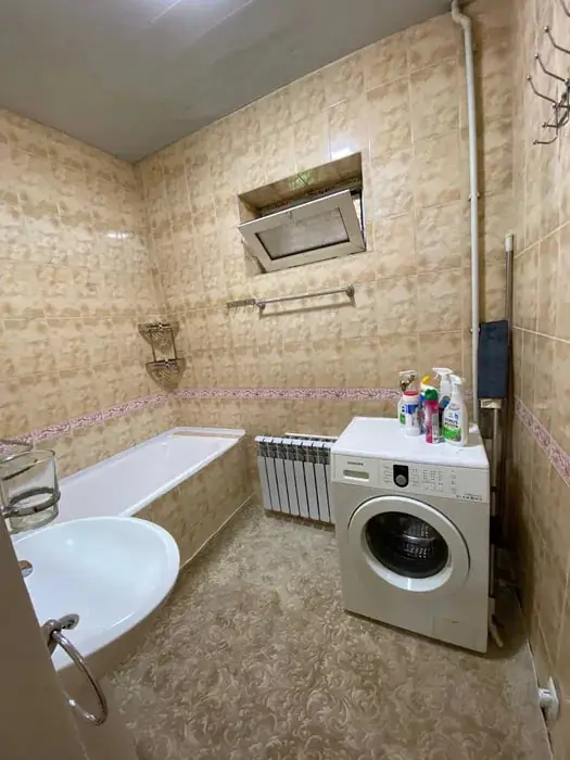 Сдается Более 5-комнатная квартира − 130 м²