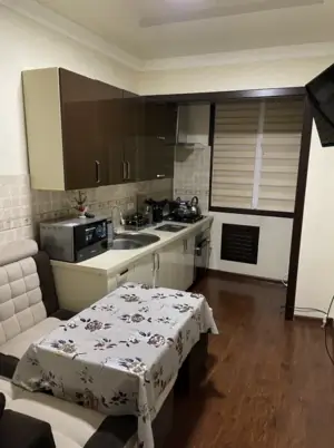 3 xonali kvartira sotiladi − 75 m²