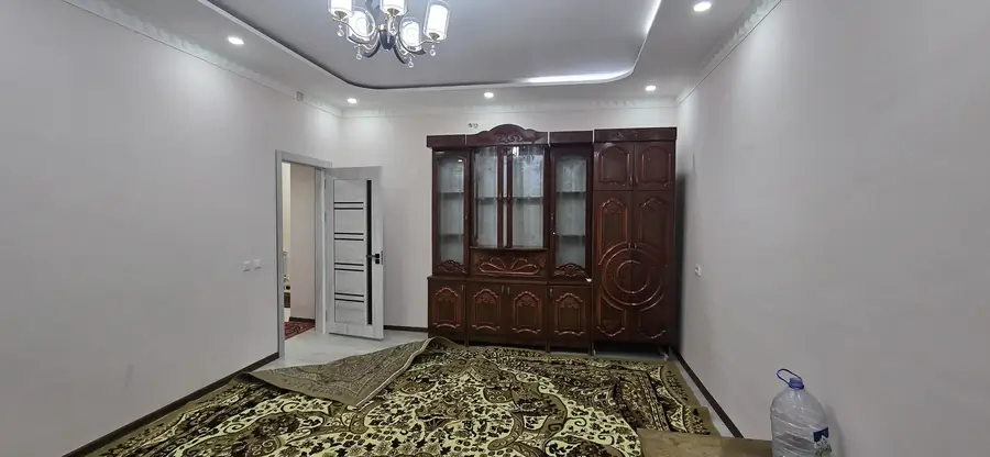 Сдается 2-комнатная квартира − 70 м²